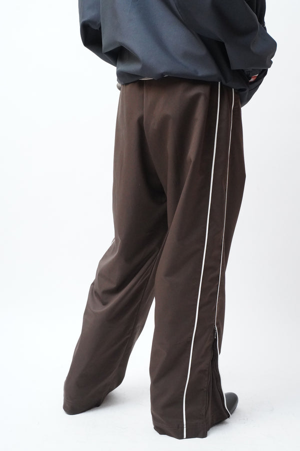 NIKE SPORTSWEAR -SIDE LINE TRACK PANTS- [BROWN]