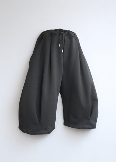 -Pleated Balloon Sweat Shorts-
