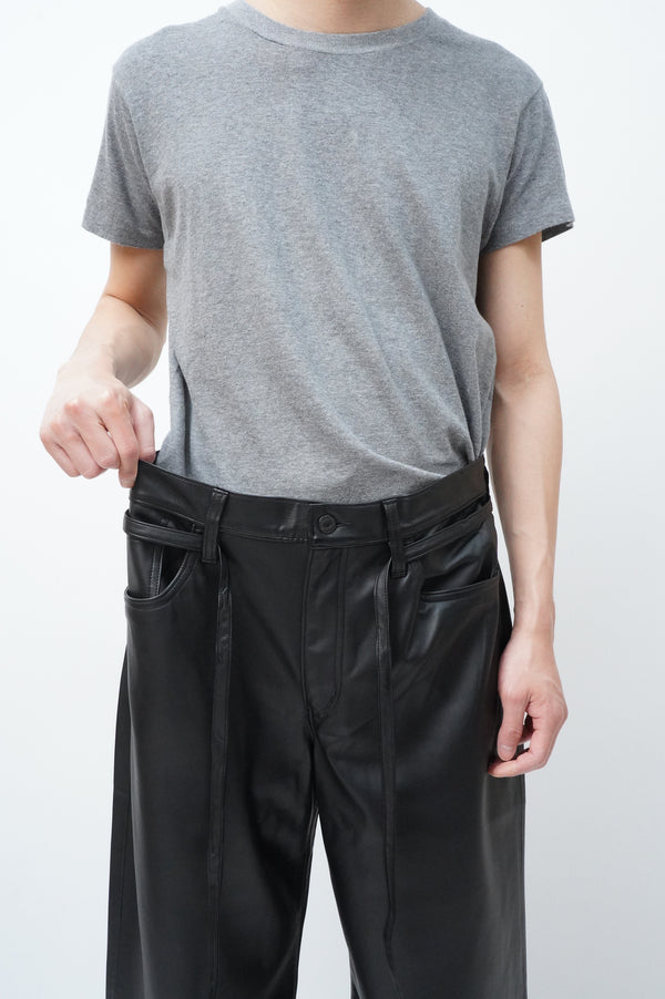 "Levis" -"XL Straight" Fake Leather Wide Pants-