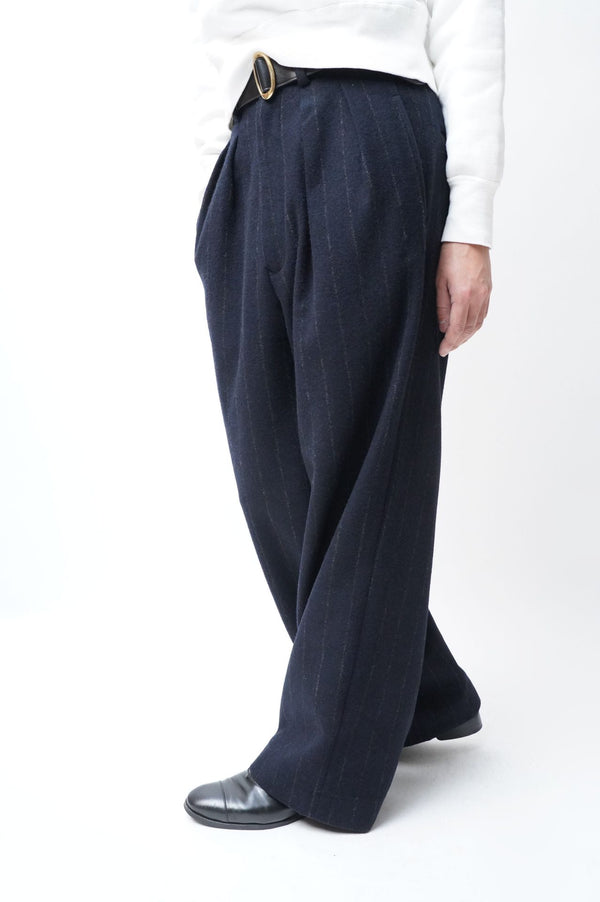 -2 TUCK BAGGY TROUSERS-