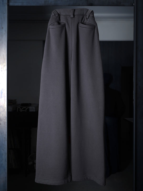 -"REECE" DARTED SWEATPANTS IN SUVIN COTTON-