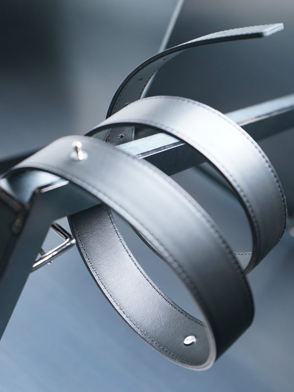 -"LINEA" STUDDED BELT-