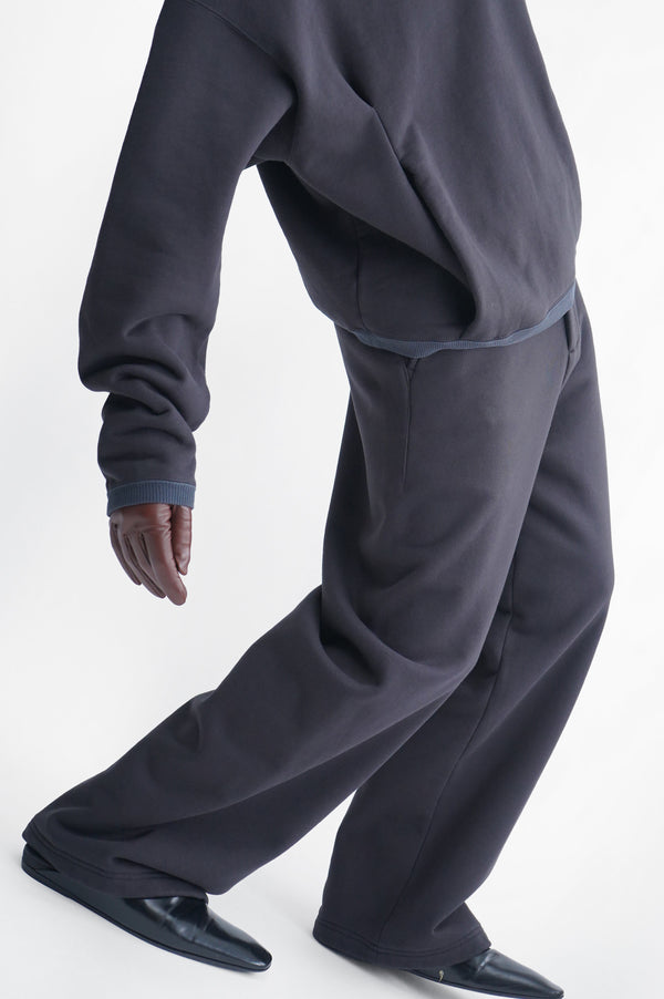 -"REECE" DARTED SWEATPANTS IN SUVIN COTTON-