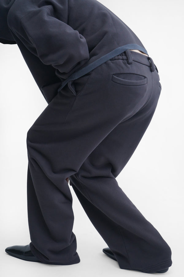 -"REECE" DARTED SWEATPANTS IN SUVIN COTTON-