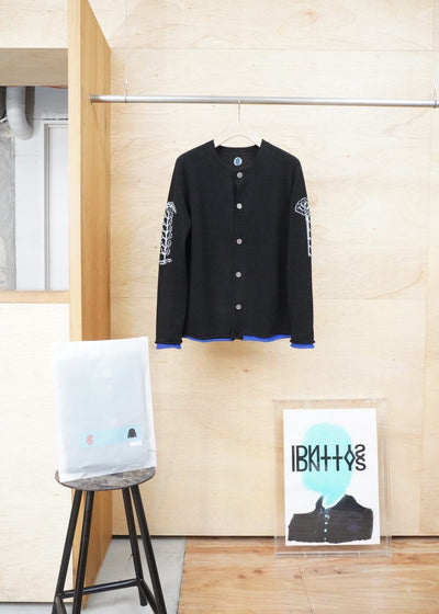 -BLACK HENGE CARDI-