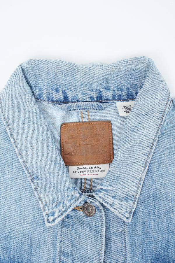 "Levi's" -Short Length Denim Trucker Jacket-