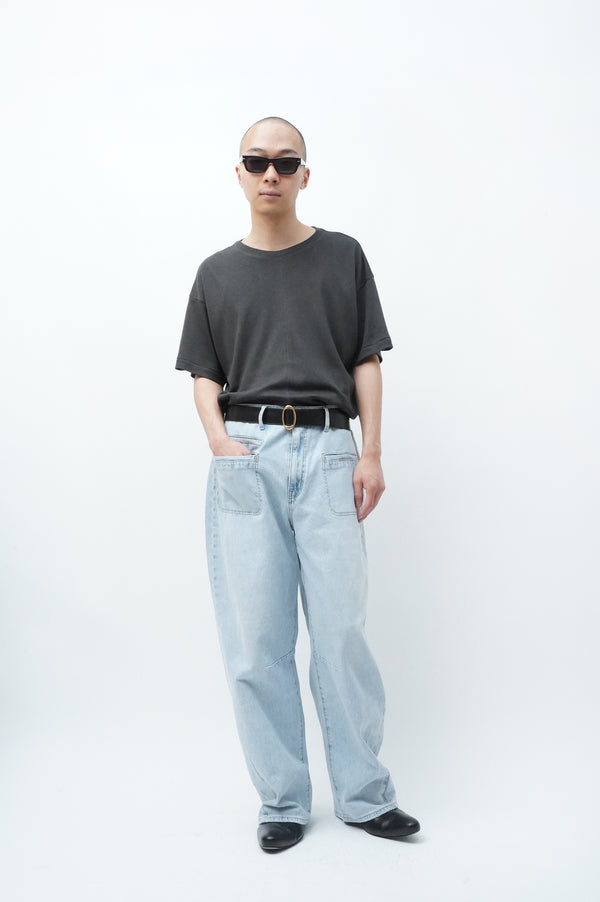 "UNKNOWN" -Wide Tapered Denim-