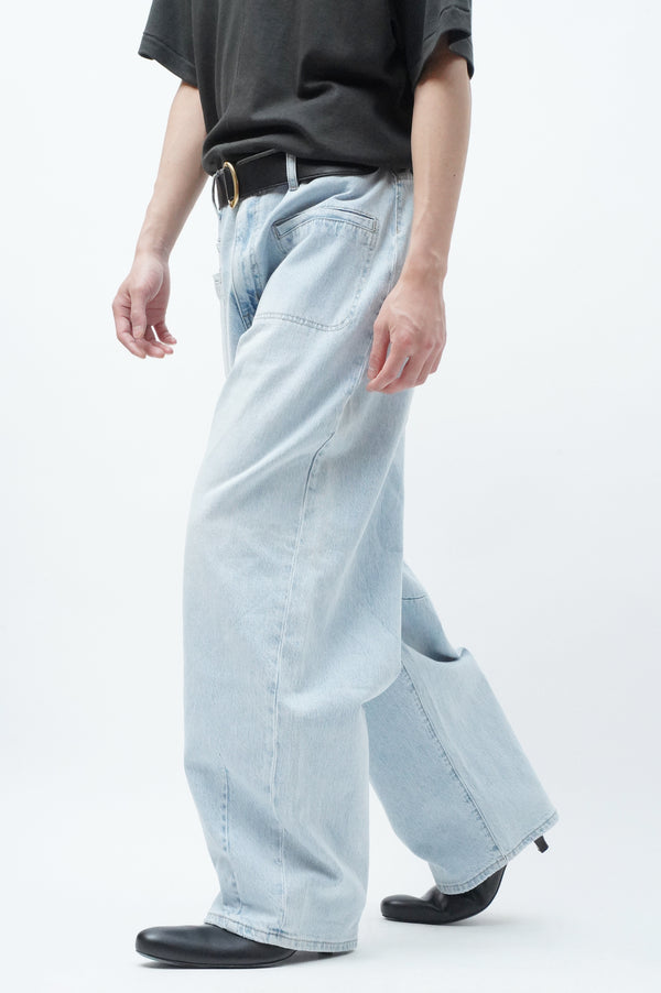 "UNKNOWN" -Wide Tapered Denim-