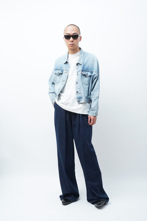 "Levi's" -Short Length Denim Trucker Jacket-
