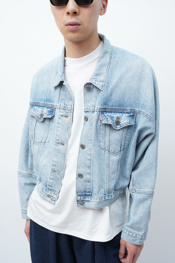 "Levi's" -Short Length Denim Trucker Jacket-