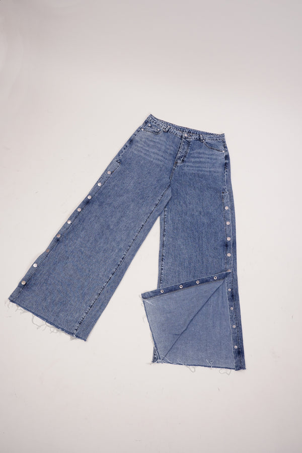 "UNKNOWN" -Side Snap Baggy Denim Pants-