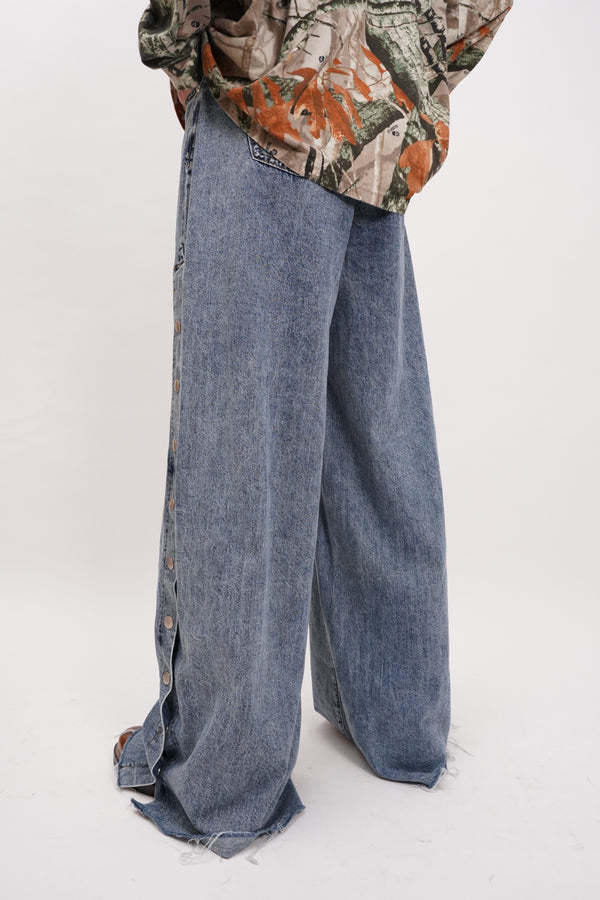 "UNKNOWN" -Side Snap Baggy Denim Pants-