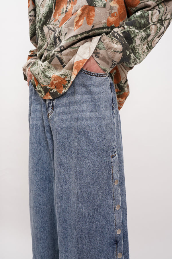 "UNKNOWN" -Side Snap Baggy Denim Pants-