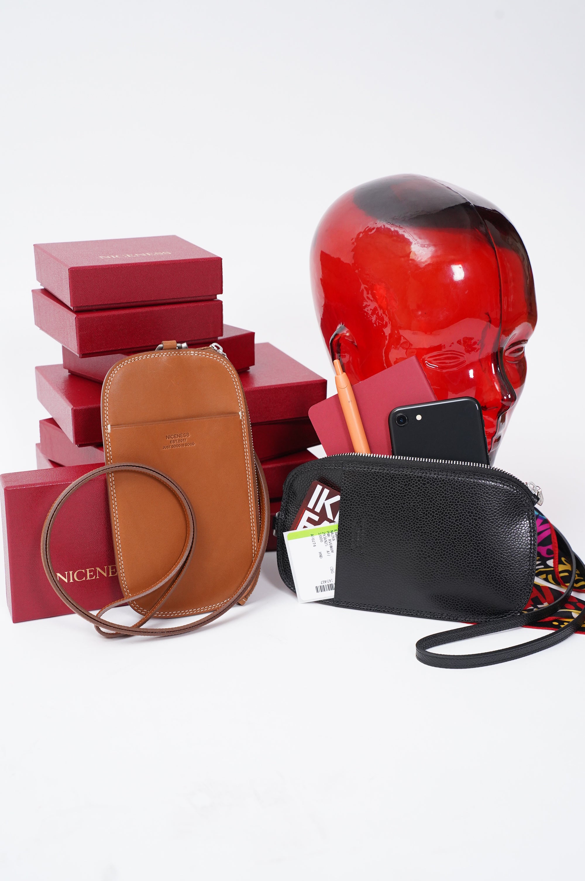 NICENESS – MANHOLE ONLINE STORE