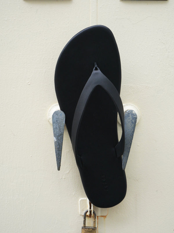 PHANTOM -Leather Flip Flop-