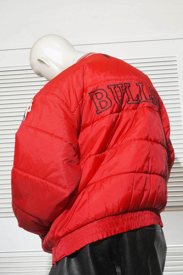 90`s "NBA" -"CHICAGO BULLS" Padded V/N Pullover-
