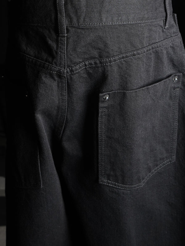 -"COLE" STUDDED JEANS IN ORGANIC COTTON-