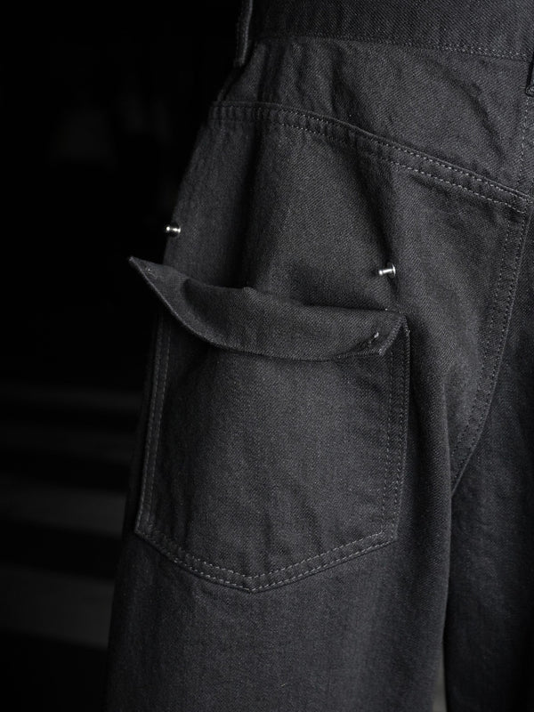 -"COLE" STUDDED JEANS IN ORGANIC COTTON-