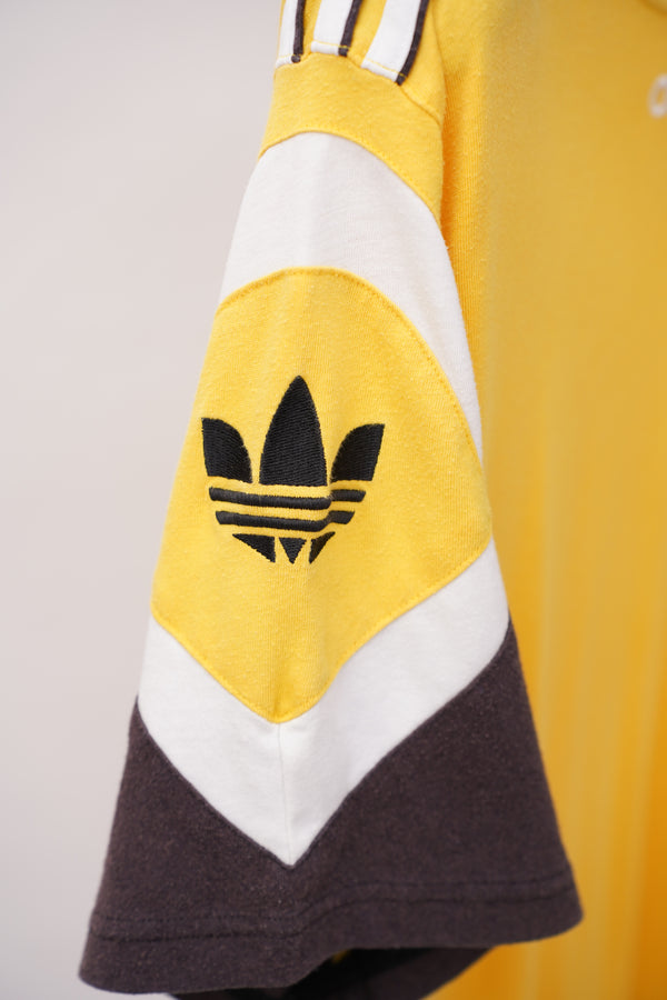 "adidas" -Embroidery Logo Designed Tee-