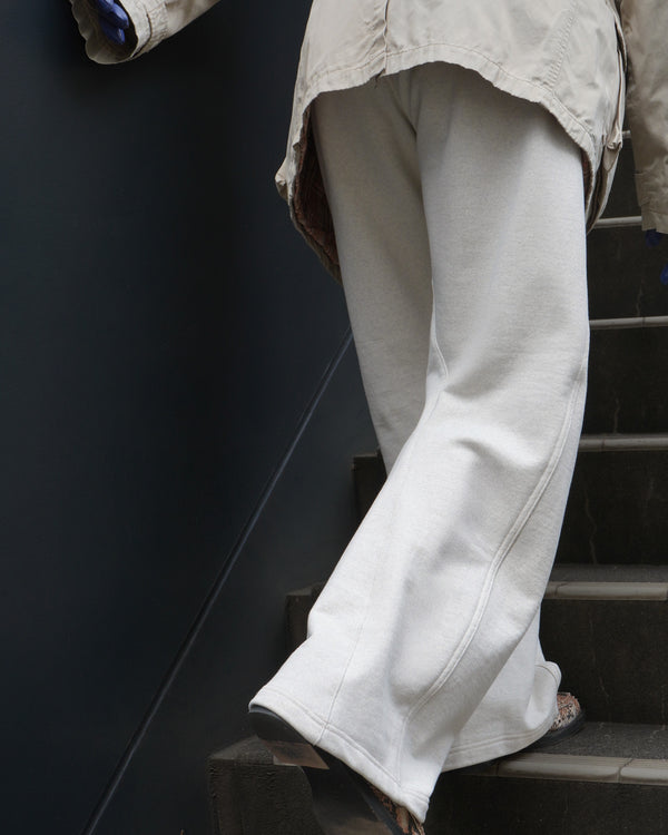 KHOKI -3D Cutting Sweat Pants-