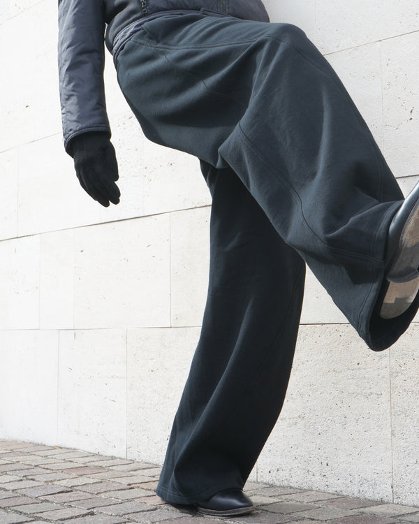 KHOKI -3D Cutting Sweat Pants-