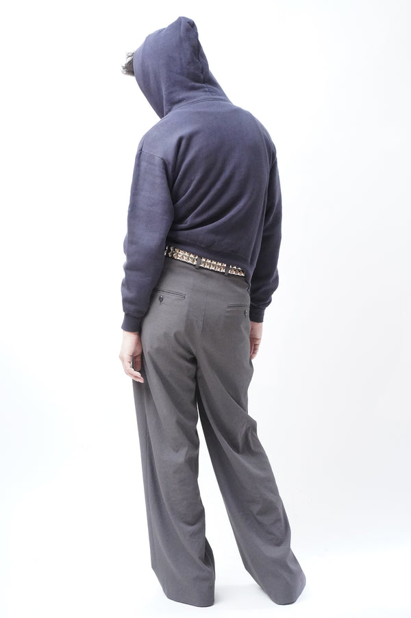 -Tucked baggy pants-