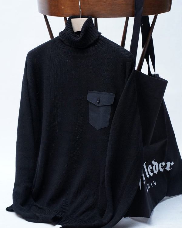 [ARCHIVE EDITION] -BLACK WOOL TURTLE NECK KNIT WITH COIN –