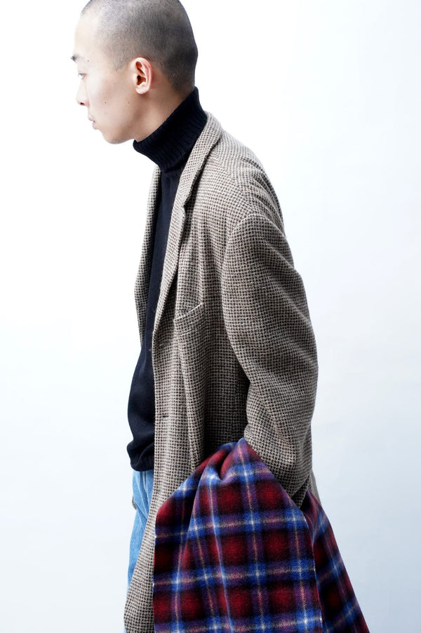 [ARCHIVE EDITION] -BLACK WOOL TURTLE NECK KNIT WITH COIN –