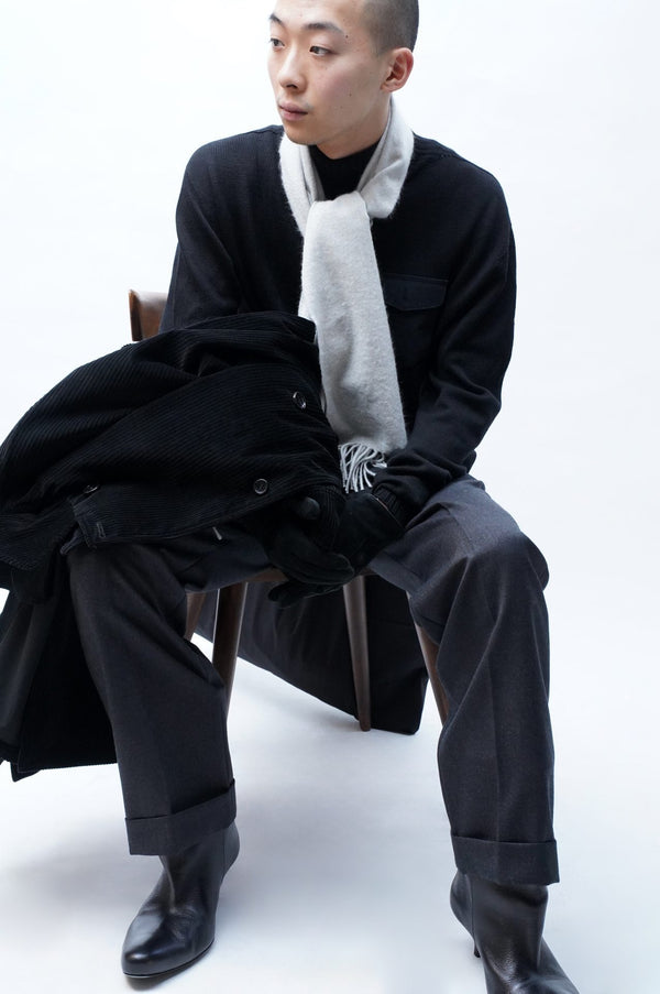 [ARCHIVE EDITION] -BLACK WOOL TURTLE NECK KNIT WITH COIN –