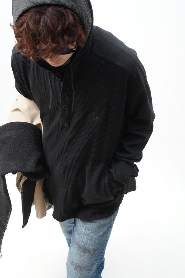 -TWO POCKET HENLEY-
