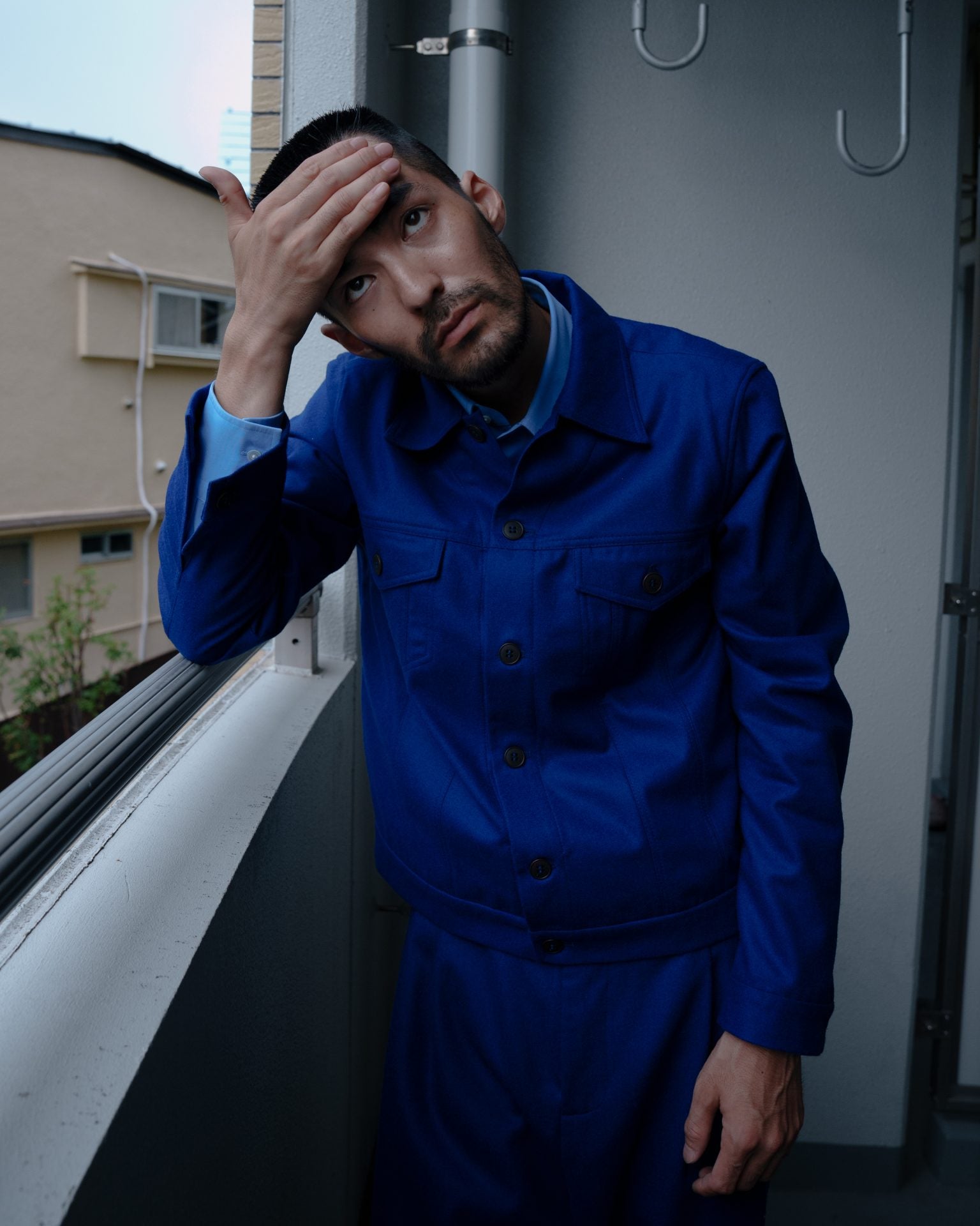 FRANK LEDER – MANHOLE ONLINE STORE